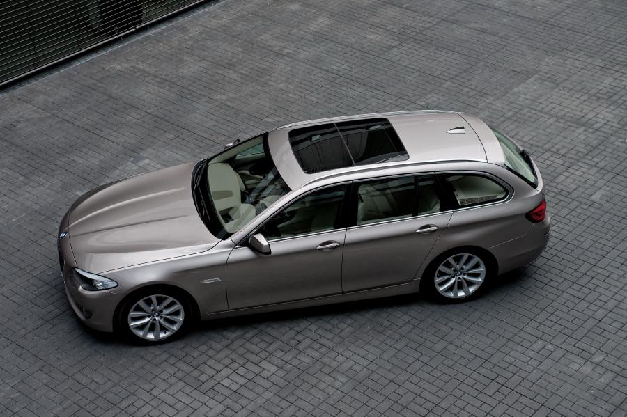  BMW 5-Series Touring 2011 года  (фото 13 из 59)